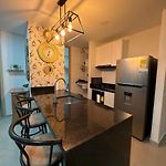 Apartamento En Cartagena - Lujoso y Moderno PISO19 - Cerca a Ciudad amurllada y Frente a Playa