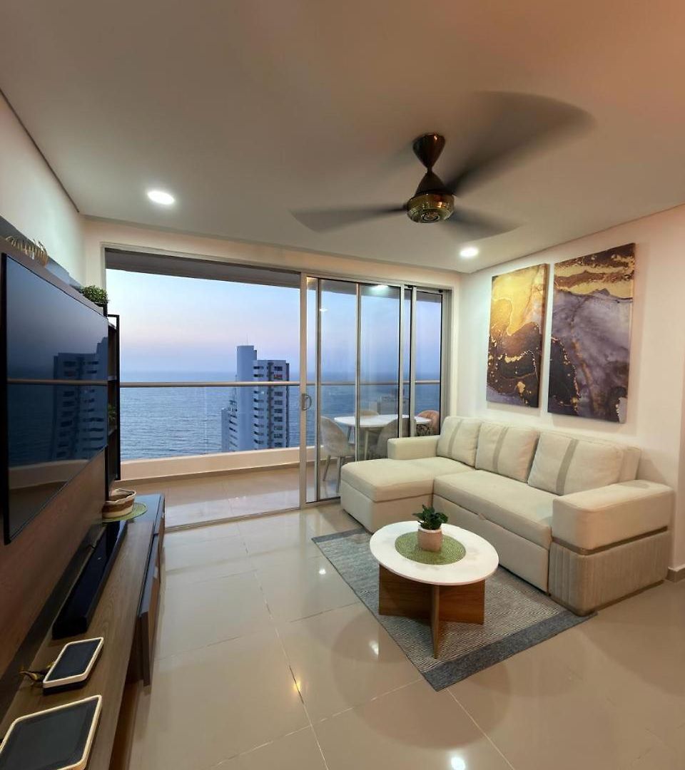 Apartamento En - Lujoso Y Moderno Piso19 - Cerca A Ciudad Amurllada Y Frente A Playa Cartagena