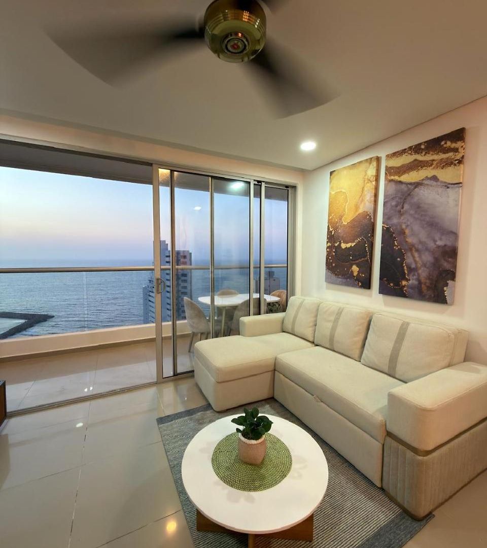 Apartamento En - Lujoso Y Moderno Piso19 - Cerca A Ciudad Amurllada Y Frente A Playa
