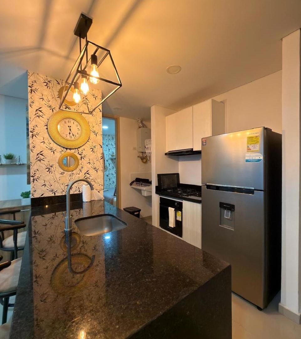 Apartamento En - Lujoso Y Moderno Piso19 - Cerca A Ciudad Amurllada Y Frente A Playa *