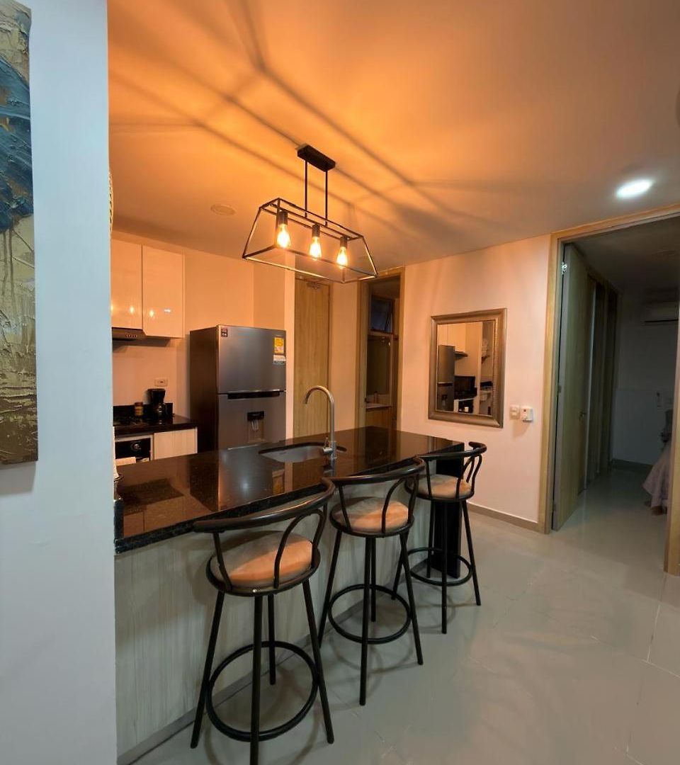 En - Lujoso Y Moderno Piso19 - Cerca A Ciudad Amurllada Y Frente A Playa Apartamento Cartagena