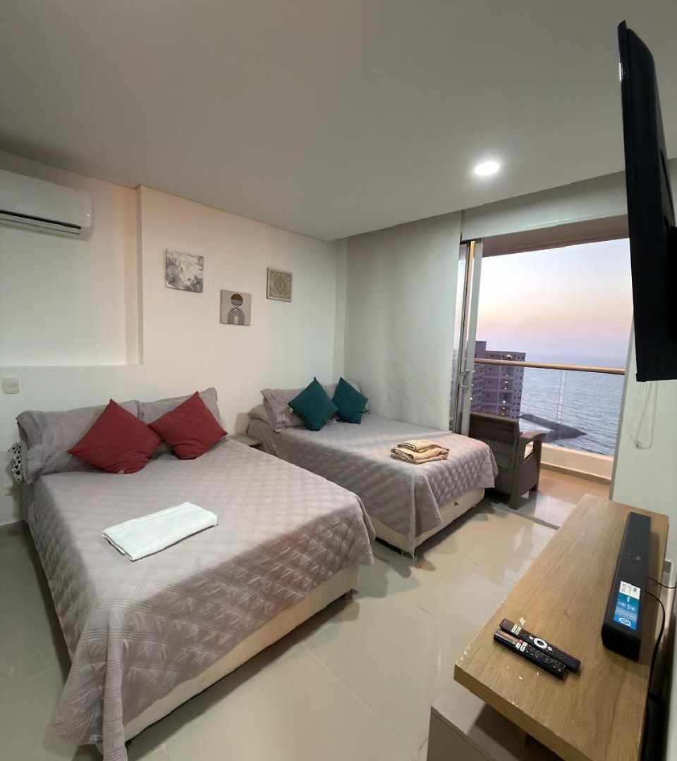 En - Lujoso Y Moderno Piso19 - Cerca A Ciudad Amurllada Y Frente A Playa *