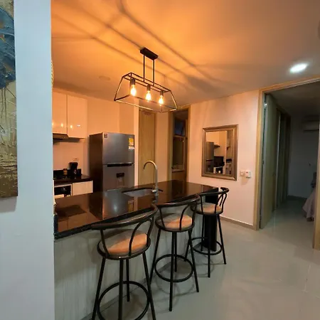 En - Lujoso Y Moderno Piso19 - Cerca A Ciudad Amurllada Y Frente A Playa Apartamento Cartagena