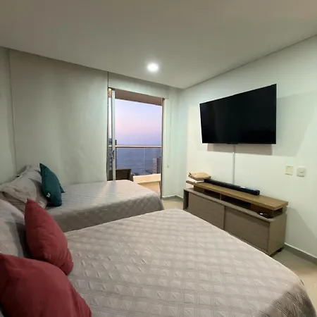 Apartamento En - Lujoso Y Moderno Piso19 - Cerca A Ciudad Amurllada Y Frente A Playa *